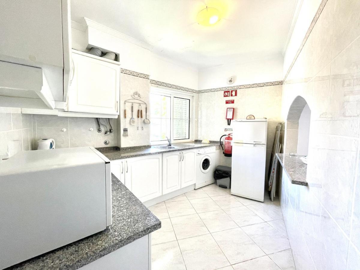 Amazing 1 Bedroom Apartment Near Marina Виламура Экстерьер фото