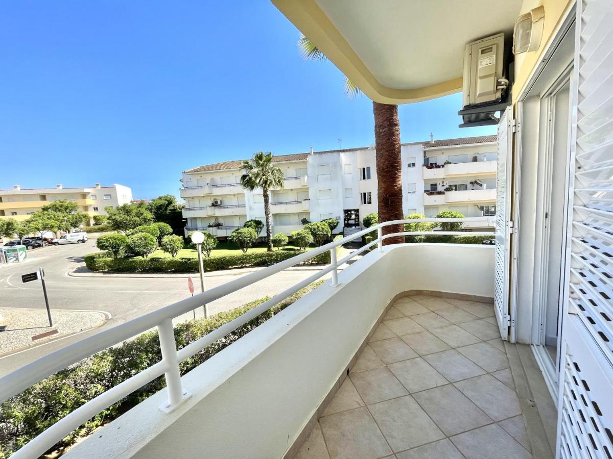 Amazing 1 Bedroom Apartment Near Marina Виламура Экстерьер фото