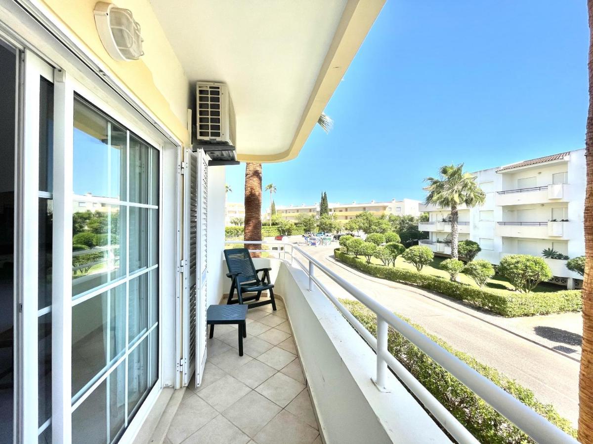 Amazing 1 Bedroom Apartment Near Marina Виламура Экстерьер фото